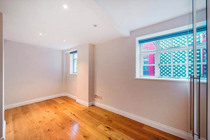 4 Bedroom Flat To Rent In Buckland Crescent, Hampstead, London, NW3