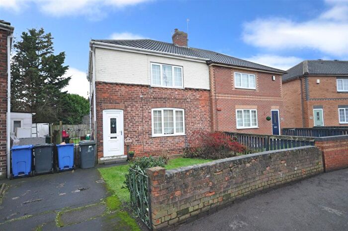 2 Bedroom Semi-Detached House For Sale In Corona Drive, Thorne, Doncaster, DN8