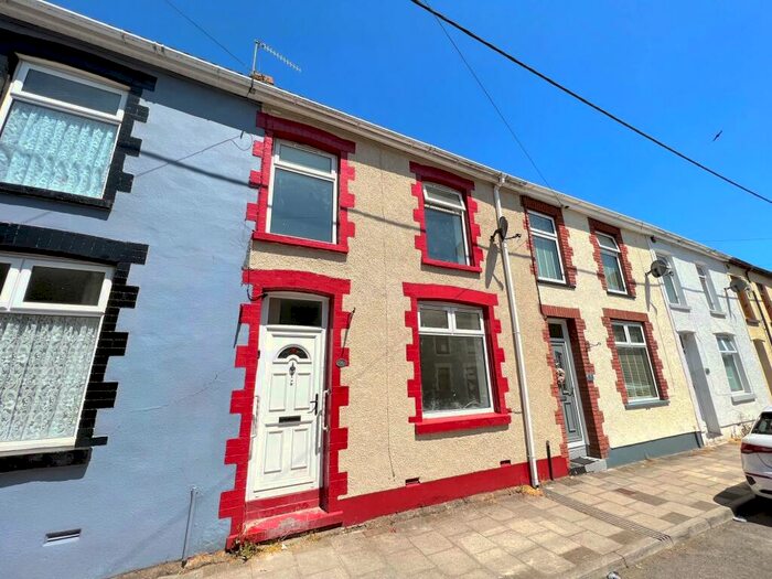 3 Bedroom House To Rent In Charles Street, Trealaw, Tonypandy, CF40