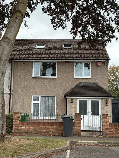 4 Bedroom Semi Detached House To Rent In Moreton Way, Cippenham, SL1