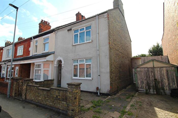 3 Bedroom Semi Detached House For Sale In Windmill Street, Peterborough, PE1