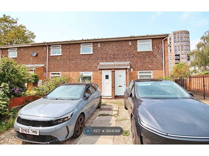 1 Bedroom Terraced House To Rent In Vine Place, Hounslow, TW3