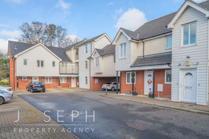 2 Bedroom Apartment To Rent In Lime Tree Place, Ipswich, IP1