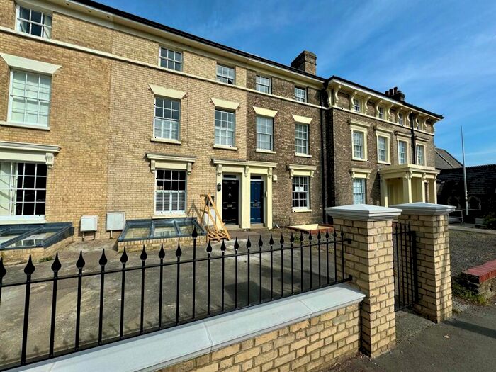 Studio To Rent In New London Road, Chelmsford, CM2