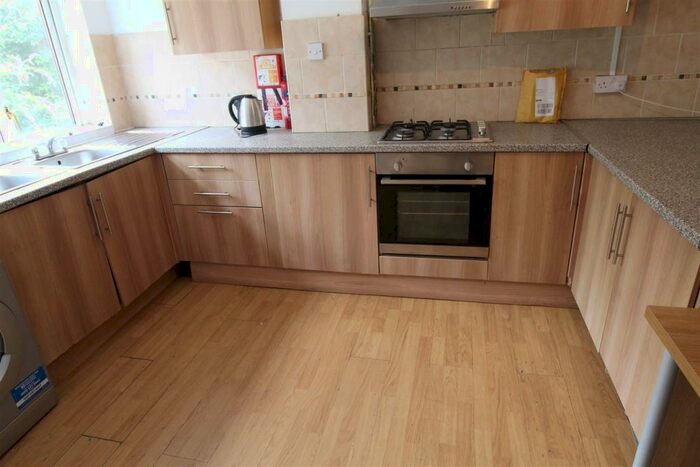 6 Bedroom Flat To Rent In Salisbury Road, Cathays, Cardiff, CF24