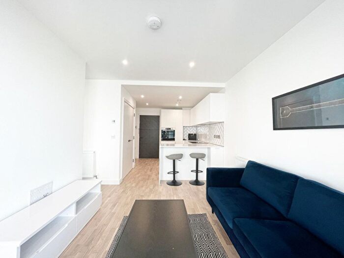 1 Bedroom Flat To Rent In The Green Quarter, London, UB1