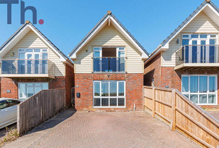 3 Bedroom Detached House For Sale In Newport, Isle Of Wight, PO30