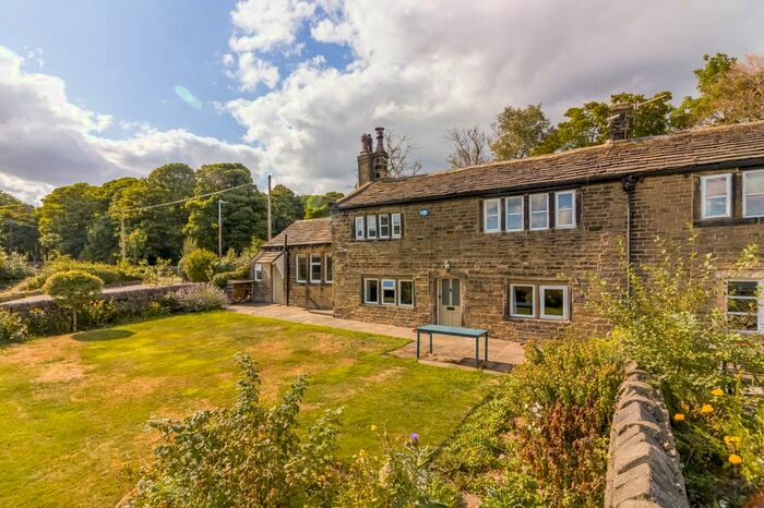 2 Bedroom Farmhouse To Rent In Helme Lane, Meltham, Holmfirth, HD9