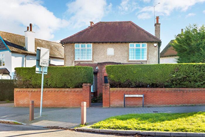 2 Bedroom Detached House To Rent In Monument Road, Weybridge, Surrey, KT13