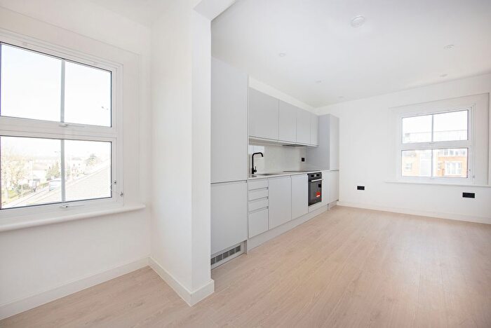 1 Bedroom Flat To Rent In Surbiton Road, Kingston Upon Thames, KT1