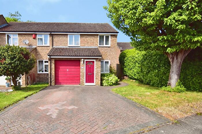 3 Bedroom End Of Terrace House For Sale In The Hurstings, Maidstone, ME15