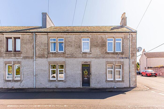 2 Bedroom Flat For Sale In West Shore Road, Newburgh, KY14