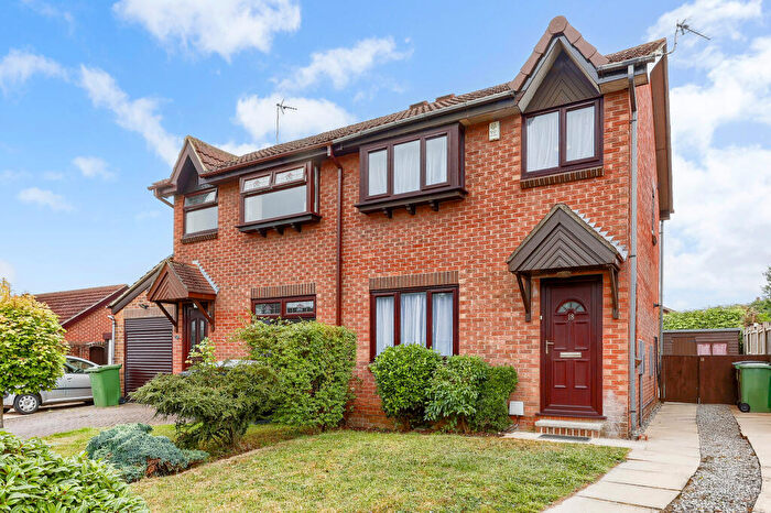 3 Bedroom Semi-Detached House To Rent In Bransdale Avenue, Guiseley, Leeds, LS20