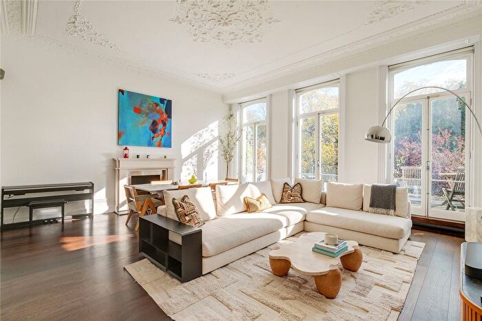 2 Bedroom Flat To Rent In Redcliffe Square, London, SW10