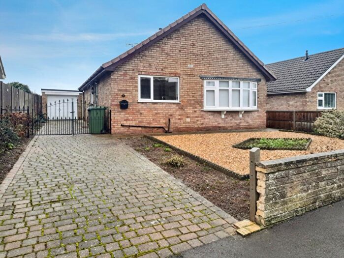 2 Bedroom Detached Bungalow For Sale In The Paddocks, Beckingham, Doncaster, DN10