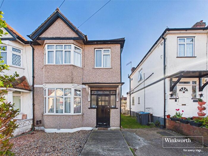 3 Bedroom Semi Detached House For Sale In Reeves Avenue, Kingsbury, London, NW9