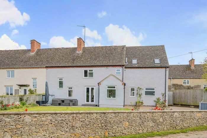 3 Bedroom Semi-Detached House For Sale In Churchill, Oxfordshire, OX7