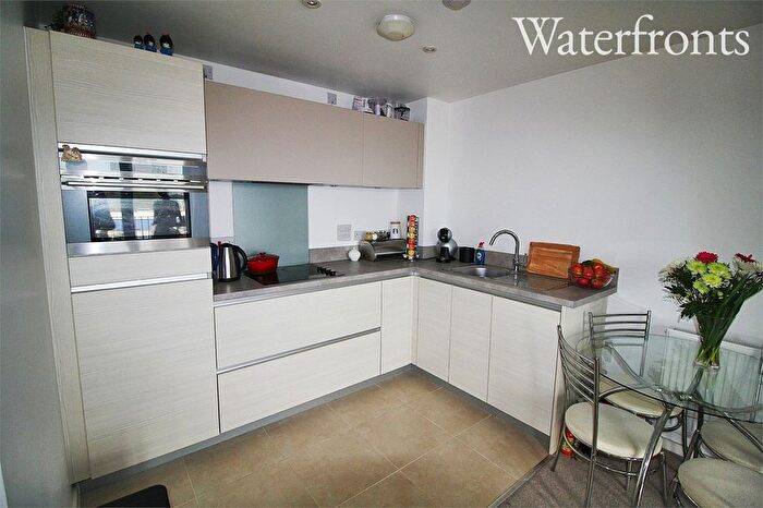 1 Bedroom Flat To Rent In Hammersley Road, London, E16