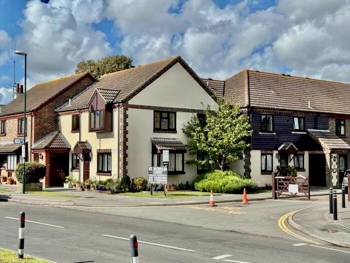 2 Bedroom Flat To Rent In St Nicholas Court, Elmer Road, Middleton On Sea, PO22