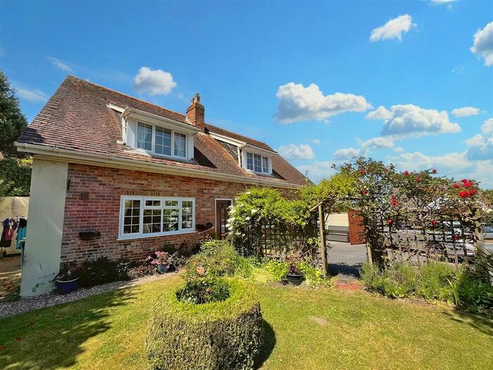 4 Bedroom Detached House For Sale In High Street, Spetisbury, Blandford Forum, DT11