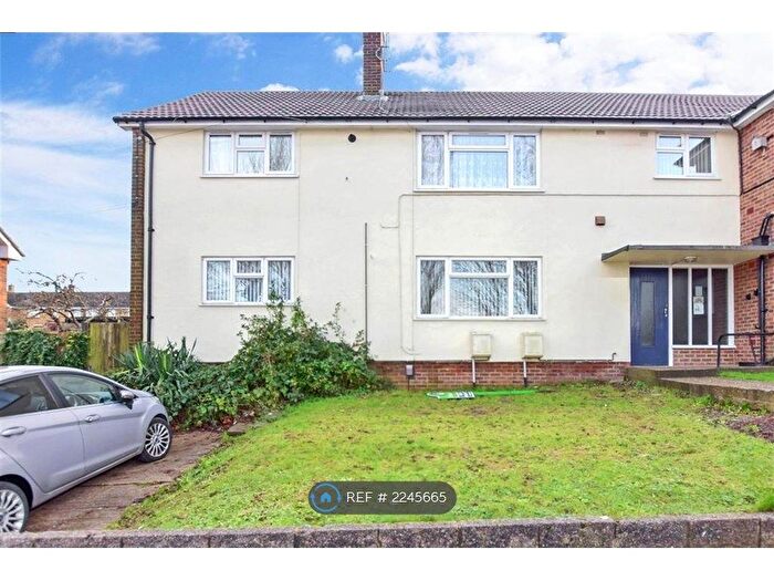 2 Bedroom Flat To Rent In Arethusa Road, Rochester, ME1