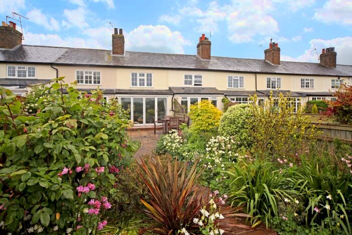 2 Bedroom Cottage To Rent In Brocas Street Eton, SL4