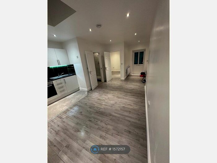 1 Bedroom Flat To Rent In Carshalton, Carshalton, SM5