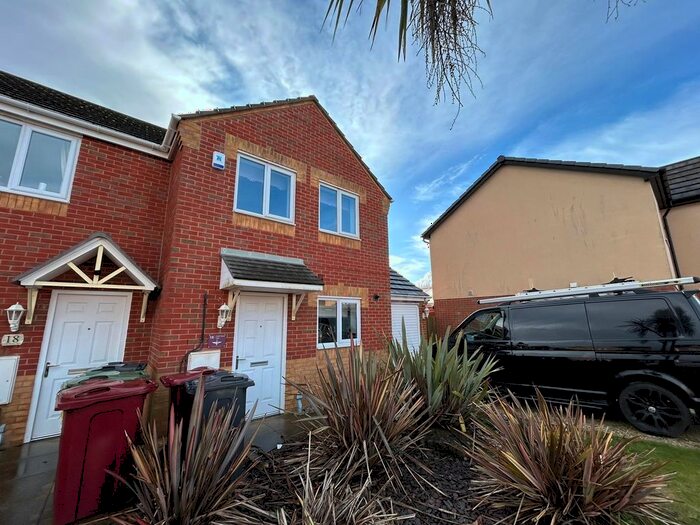 3 Bedroom Semi-Detached House To Rent In Croft House Way, Bolsover, Chesterfield, S44