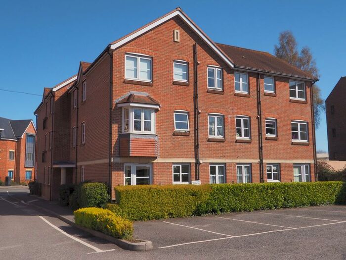 2 Bedroom Flat For Sale In Castle Street, Salisbury, SP1