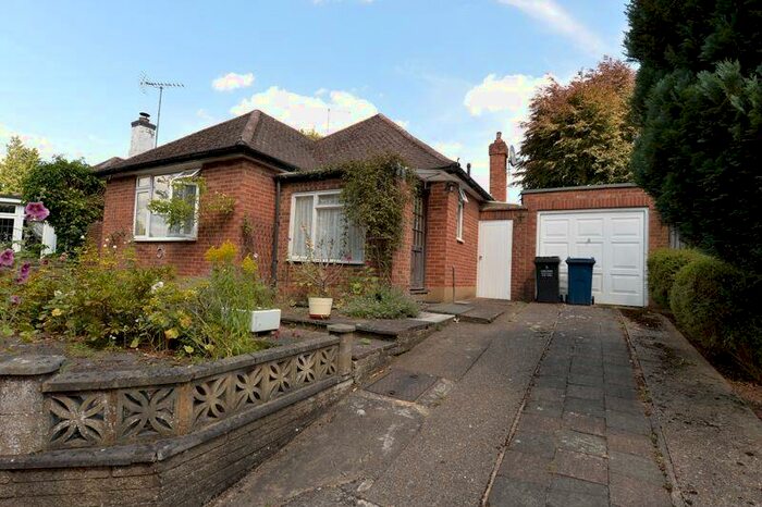 2 Bedroom Detached Bungalow For Sale In London Road, Chalfont St. Giles, HP8