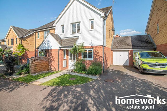 3 Bedroom Semi-Detached House For Sale In Helsinki Way, Dereham, NR19