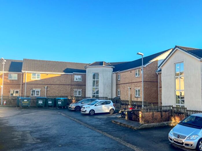 2 Bedroom Apartment For Sale In Bakewell Court, Buxton, Derbyshire, SK17
