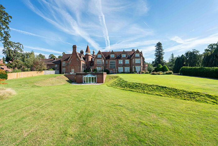 2 Bedroom Apartment For Sale In Grenehurst Park, Capel, RH5