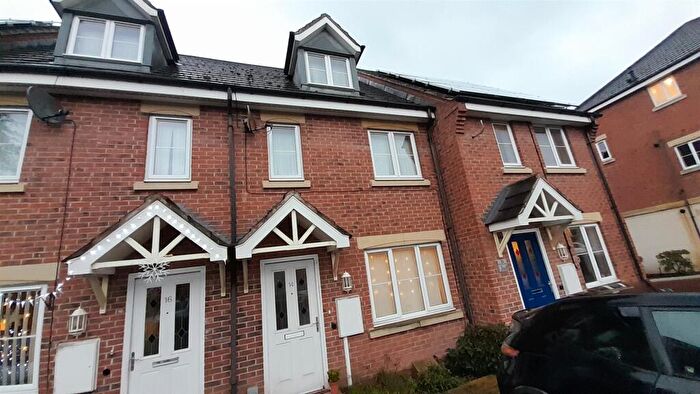 3 Bedroom Terraced House To Rent In Hickling Close, Nottingham, NG10