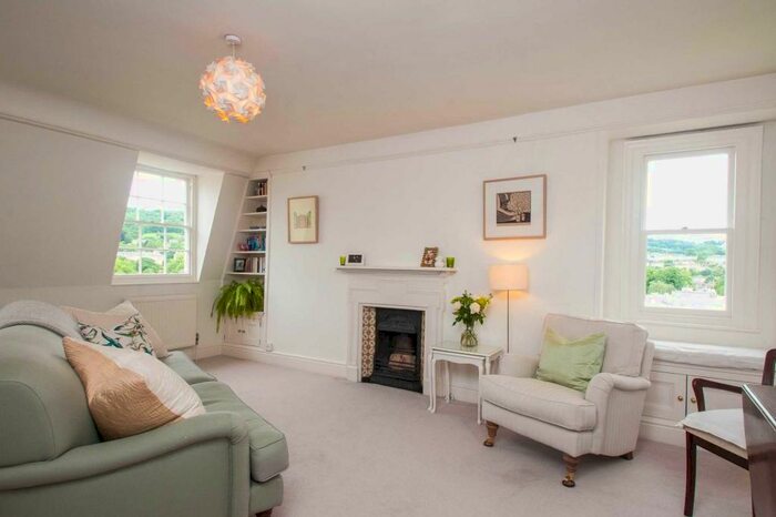 2 Bedroom Apartment To Rent In Johnstone Street, BA2