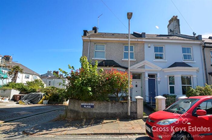 3 Bedroom End Of Terrace House For Sale In Brunswick Place, Stoke, PL2