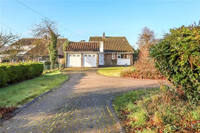 3 Bedroom Detached House For Sale In West Hill Road North, South Wonston, Winchester, Hampshire, SO21