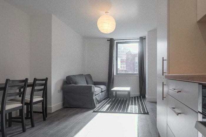 1 Bedroom Flat To Rent In Queen Street, City Centre, Sheffield, S1