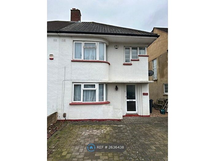 3 Bedroom Semi-Detached House To Rent In Windsor Avenue, Uxbridge, UB10
