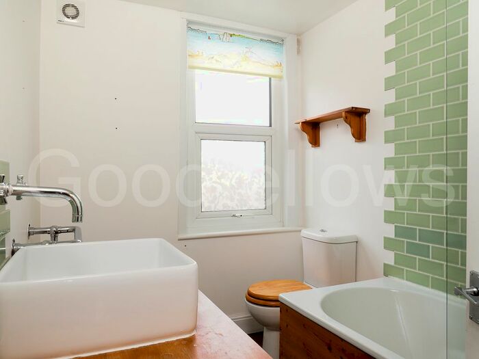 3 Bedroom Detached House To Rent In Parkleigh Road, London, SW19