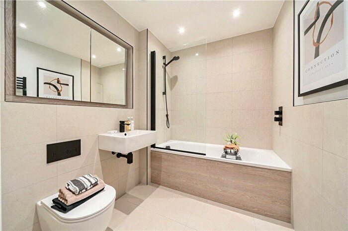 2 Bedroom Apartment For Sale In Tweedy Road, Bromley, BR1