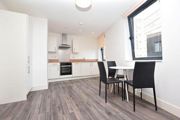 2 Bedroom Apartment To Rent In Queens House. Queen Street, S1