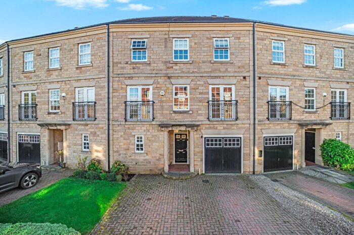 4 Bedroom House For Sale In Ron Lawton Crescent, Burley In Wharfedale, Ilkley, West Yorkshire, LS29