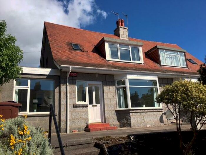 3 Bedroom Semi-Detached House To Rent In Albert Terrace Gardens, Aberdeen, AB10