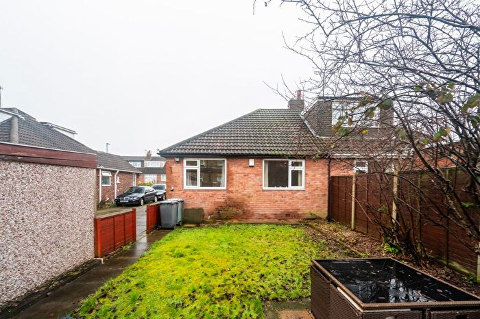 2 Bedroom Bungalow For Sale In Dean Park Drive, Drighlington, BD11