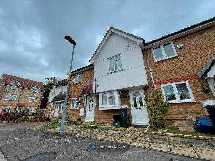 2 Bedroom Terraced House To Rent In Bexley Gardens, Chadwell Heath, Romford, RM6