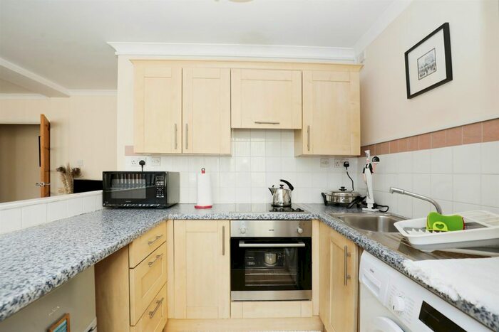 2 Bedroom Flat For Sale In Bridge Street, Northampton, NN1