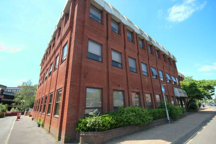 2 Bedroom Flat To Rent In London Road, East Grinstead, RH19