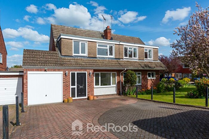 3 Bedroom Semi Detached House For Sale In Ambleside Crescent, Sprotbrough, Doncaster, DN5