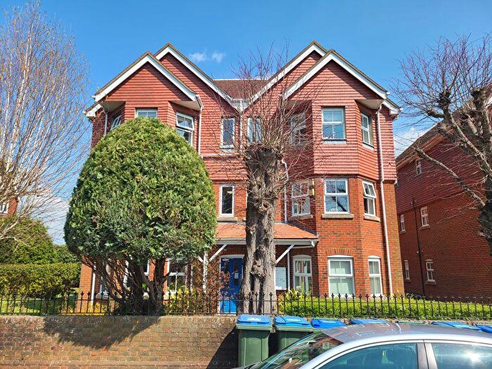 2 Bedroom Flat For Sale In College Hill, Steyning, BN44